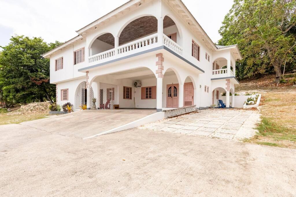 Shaw Park Gem Apt 12A Ocho Rios Eksteriør billede