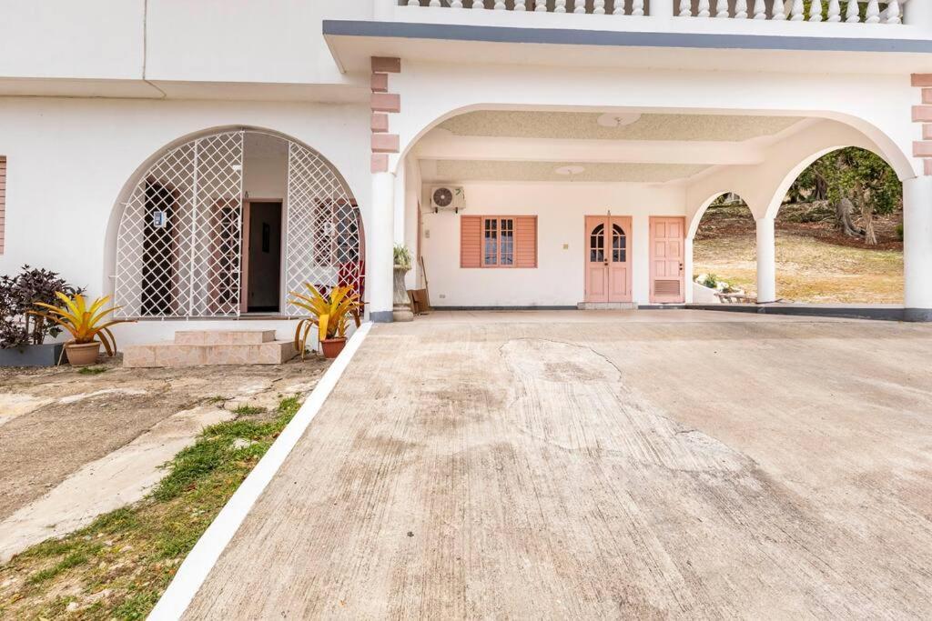 Shaw Park Gem Apt 12A Ocho Rios Eksteriør billede